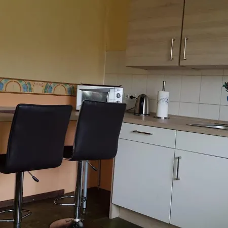 Appartement Secluded Holiday In Near Lake, City Centre Hallschlag