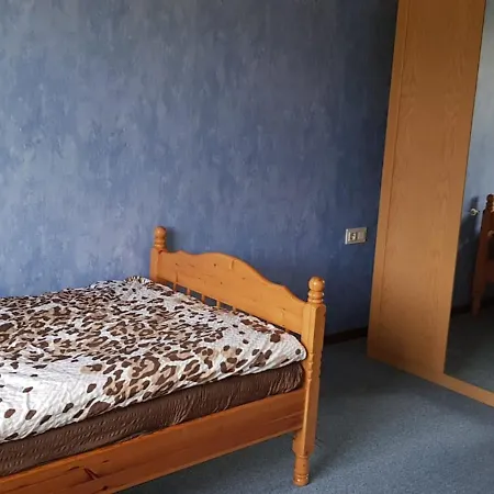 Secluded Holiday In Near Lake, City Centre Appartement